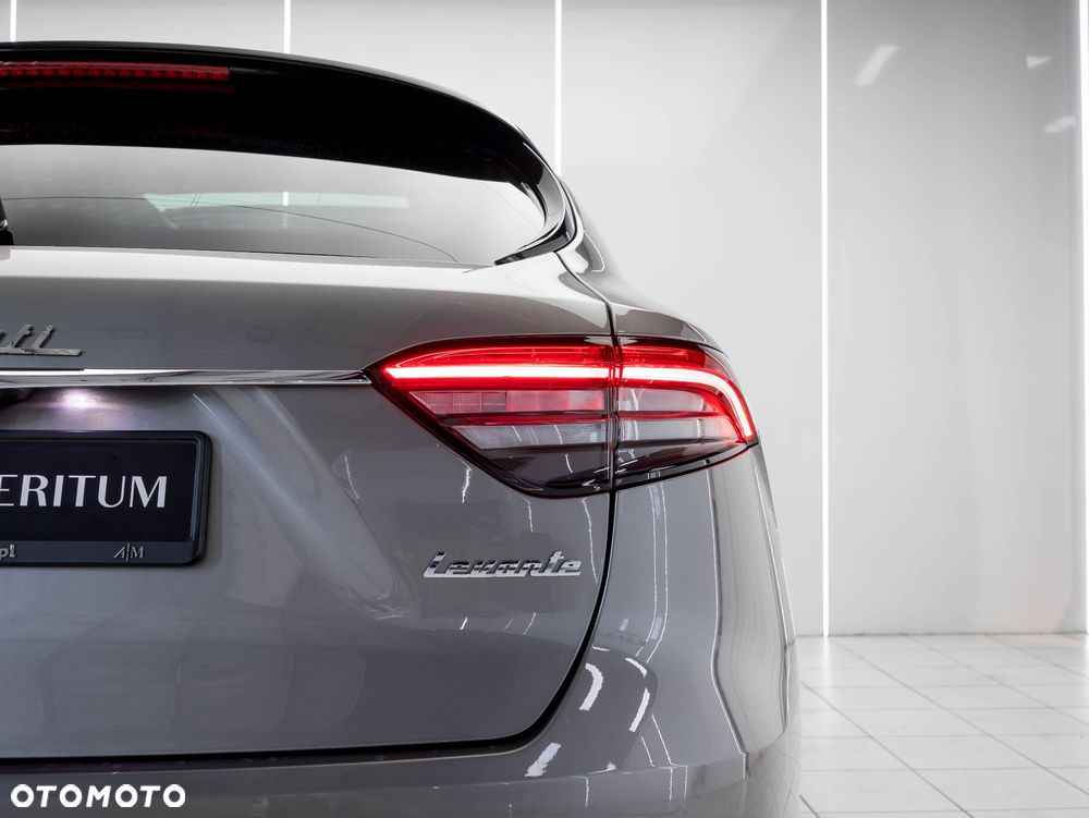 Maserati Levante - 12