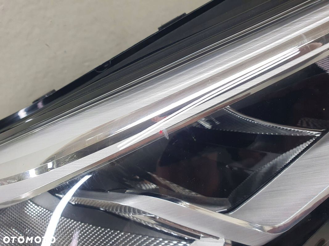 BMW X1 U11 prawa lampa przednia przód reflektor - 5