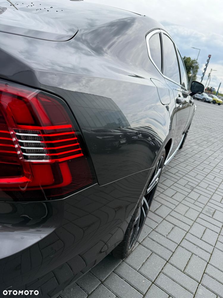 Volvo S90 D5 AWD R-Design - 11