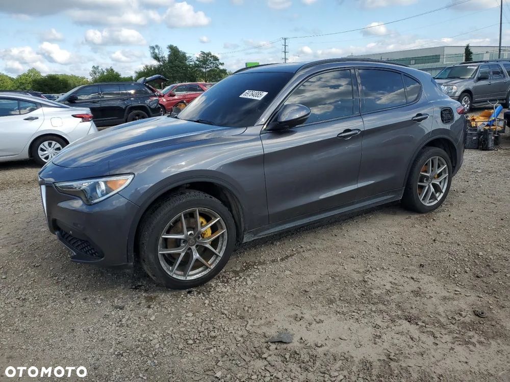 Alfa Romeo Stelvio 2.0 Turbo 16V AT8-Q4 Ti - 2