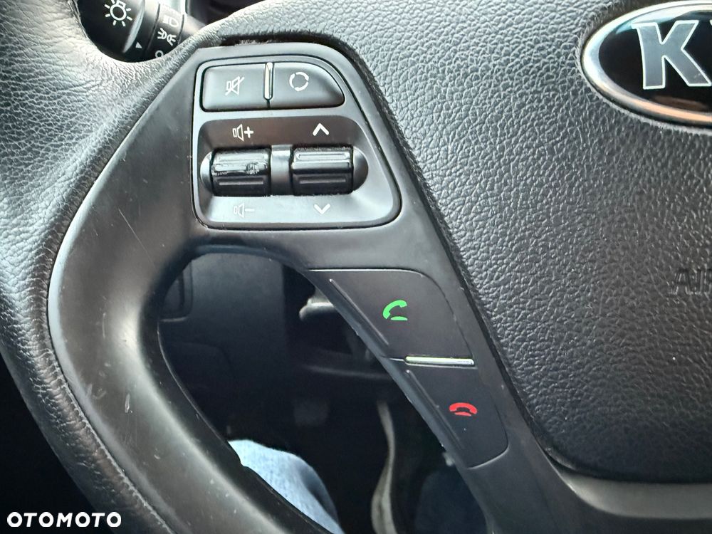 Kia Ceed Cee'd 1.6 GDI L Business Line - 25