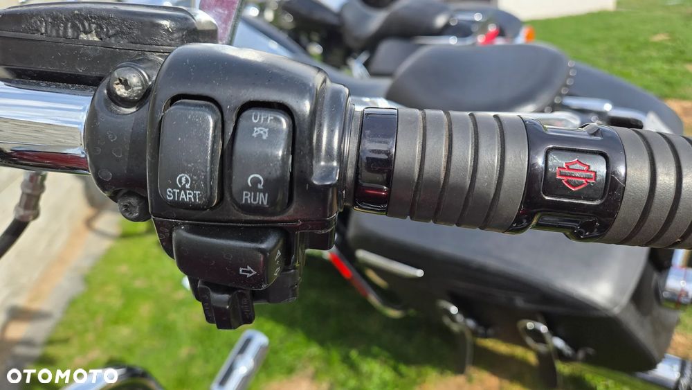 Harley-Davidson Touring Road King - 24