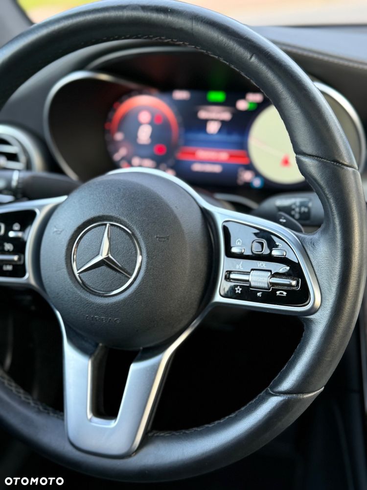 Mercedes-Benz GLC 200 4Matic 9G-TRONIC AMG Line - 21