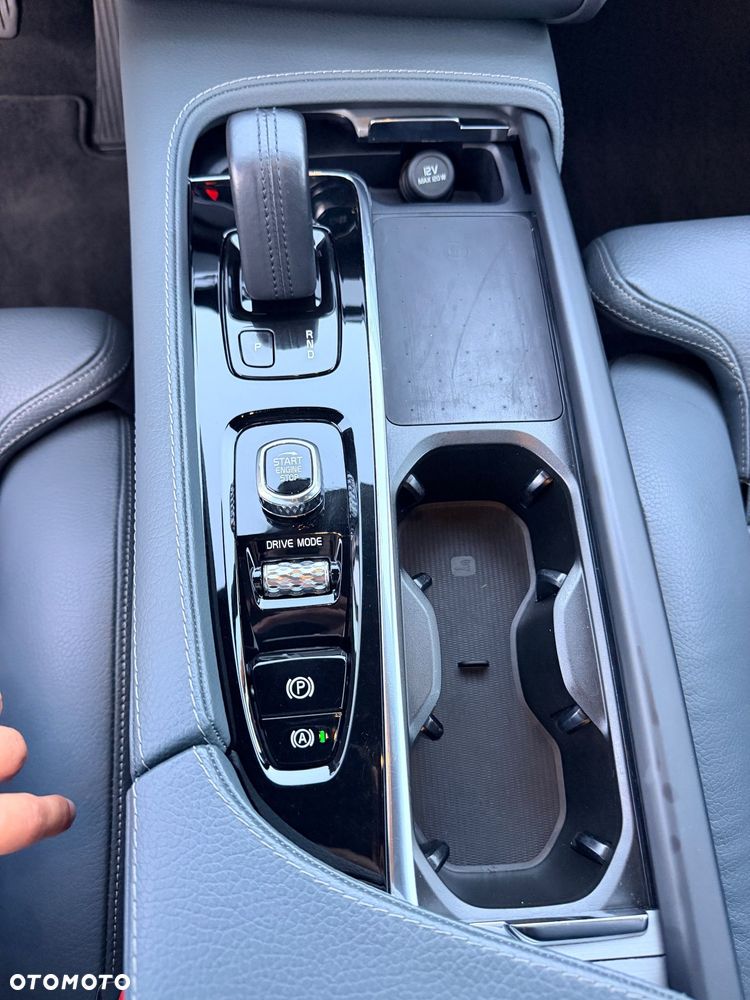 Volvo XC 90 T8 AWD Recharge Geartronic RDesign Edition - 23