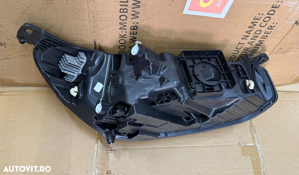 Far stanga full led FORD FOCUS 4 an 2022-2024 cod NX7B-13E015-CF a avut 2 prinderi fisurate si lipite - 5