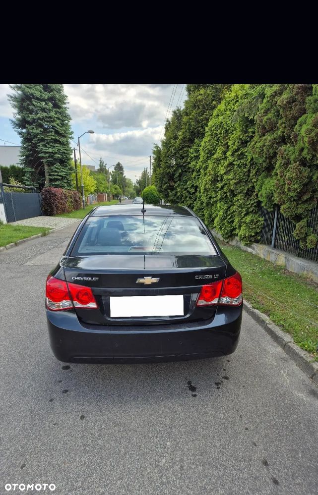 Chevrolet Cruze 2010 photo 3