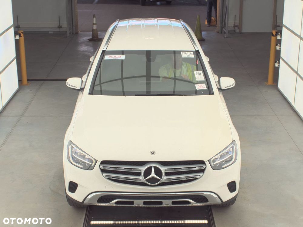 Mercedes-Benz GLC 300 4Matic 9G-TRONIC Exclusive - 3