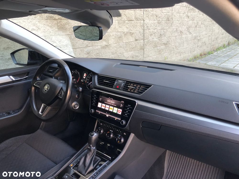 Skoda Superb 2.0 TDI Style DSG - 30