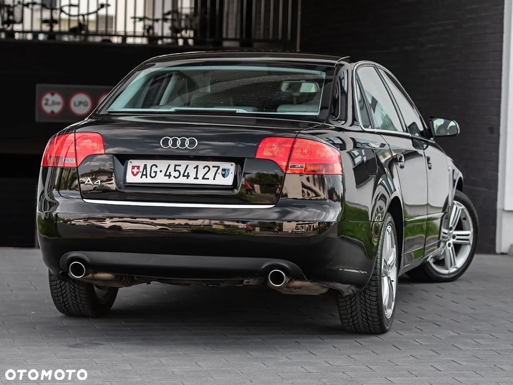 Audi A4 Limousine 1.8 T - 12