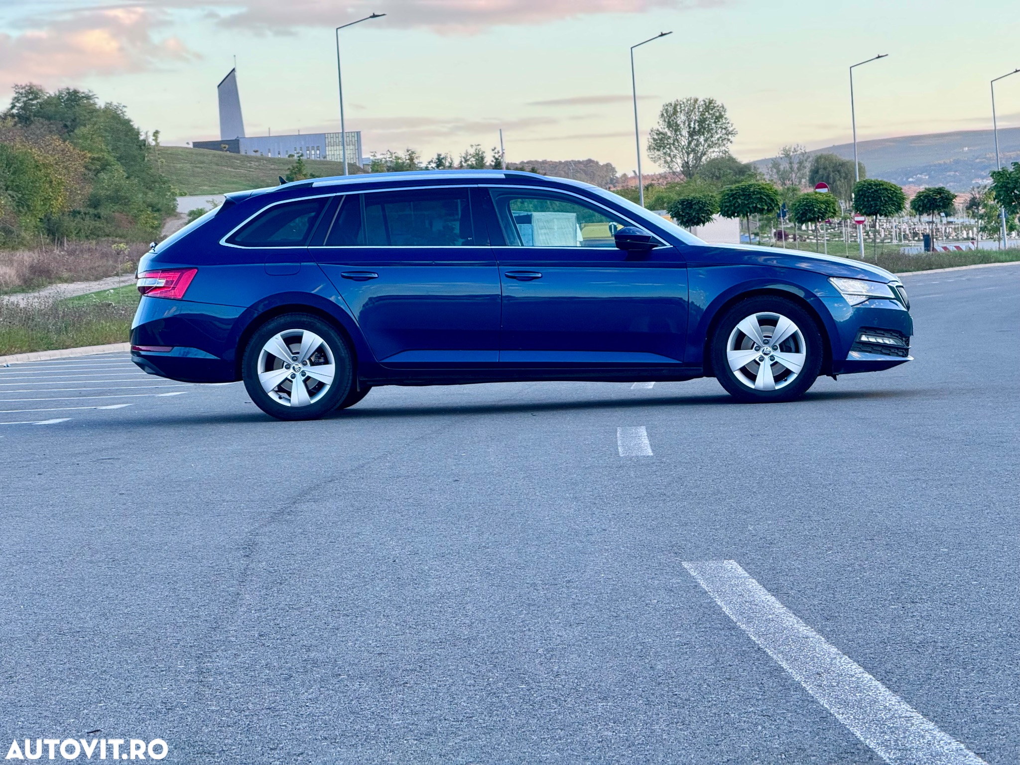 Skoda Superb 2.0 TDI 150 CP DSG Essence - 14
