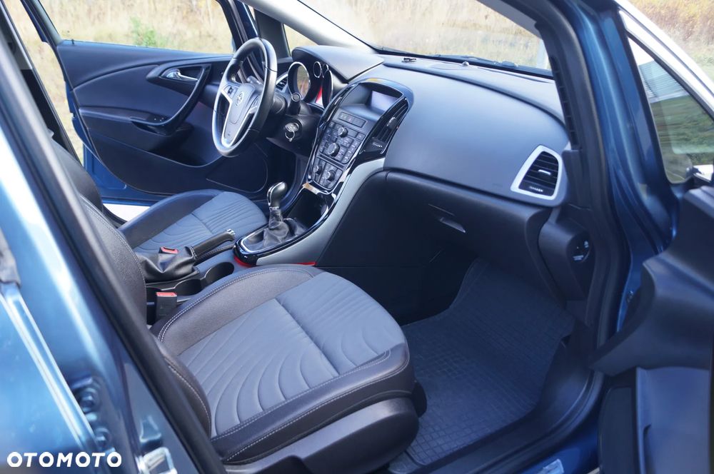 Opel Astra IV 1.4 T Executive EU6 - 26