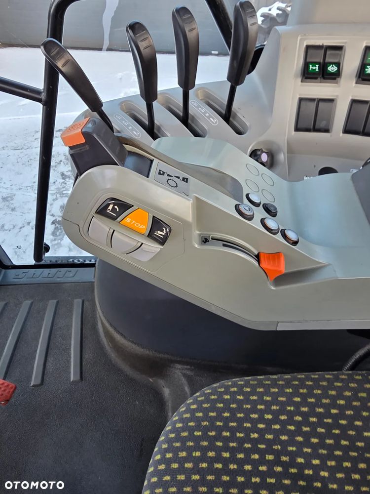 Claas Arion 630 - 12