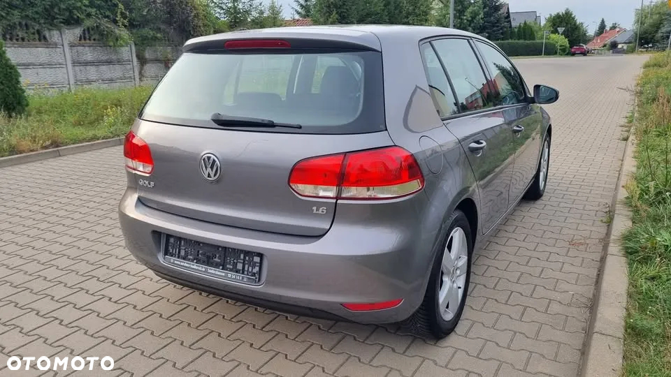 Volkswagen Golf - 5