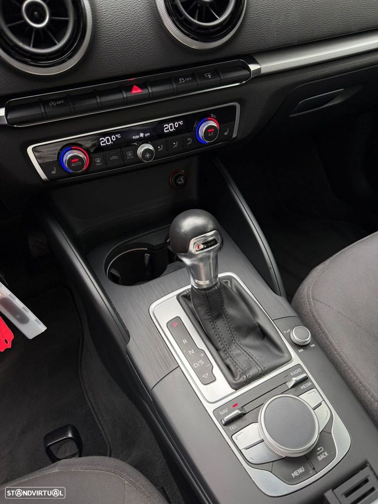 Audi A3 1.6 TDI Advance S tronic - 12