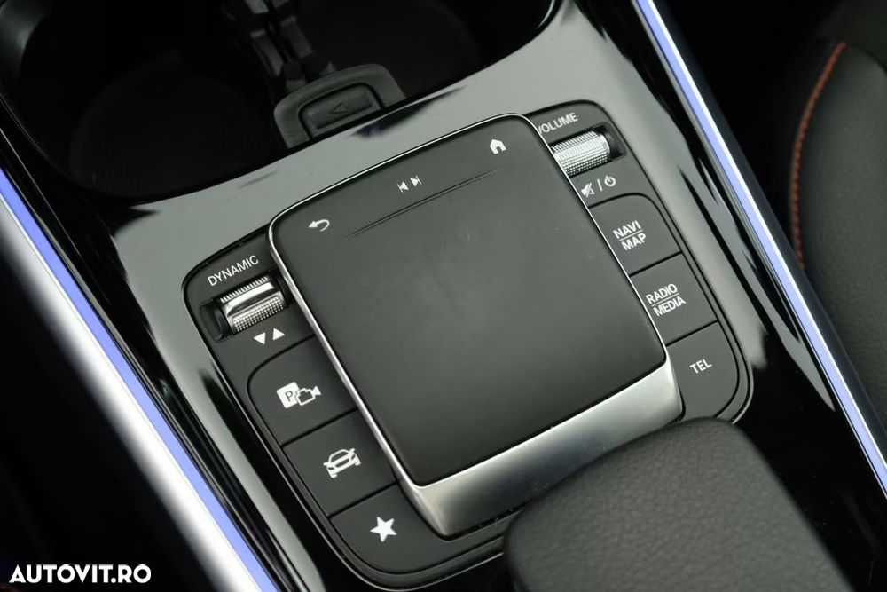 Mercedes-Benz GLB 200 d 8G-DCT AMG Line - 10