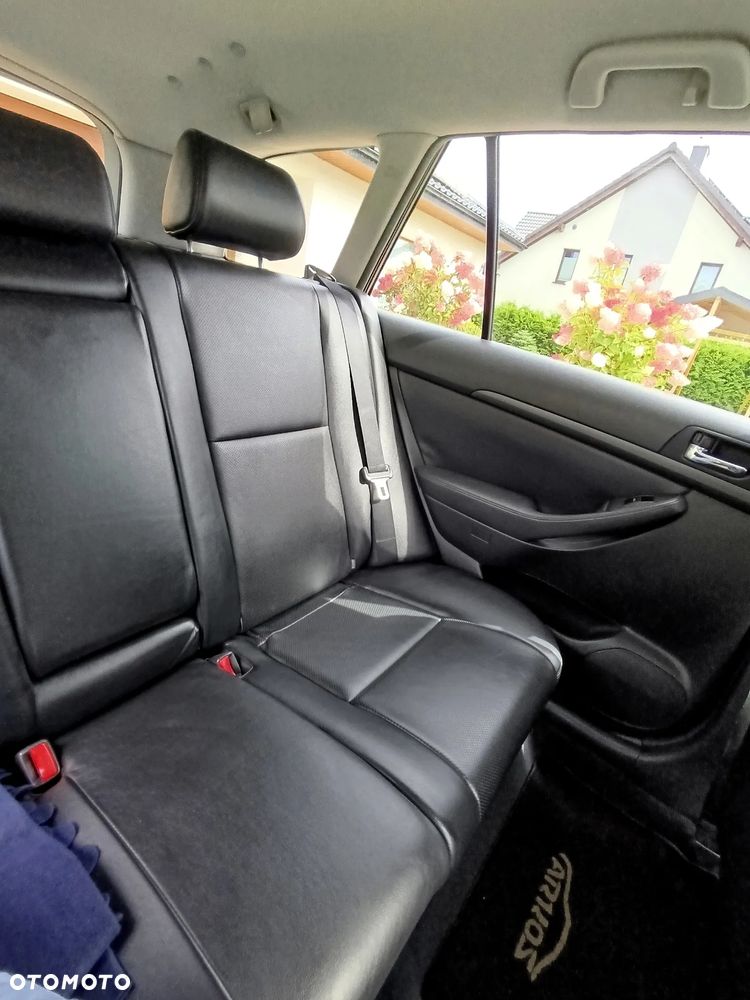 Toyota Avensis 2.0 D-4D Prestige - 12
