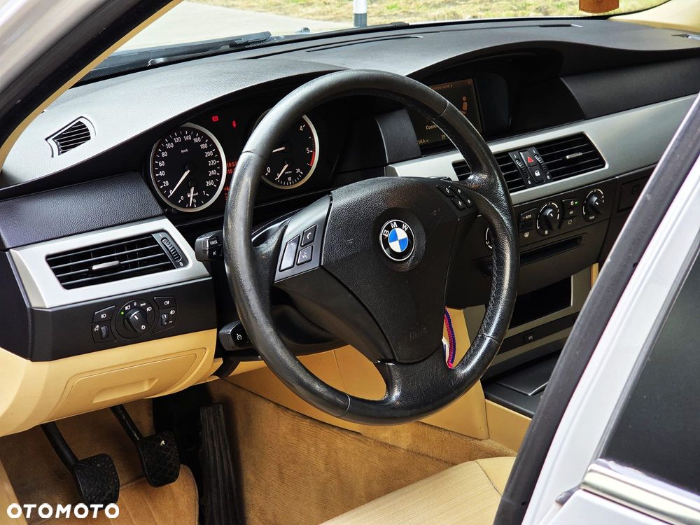 BMW Seria 5 - 16