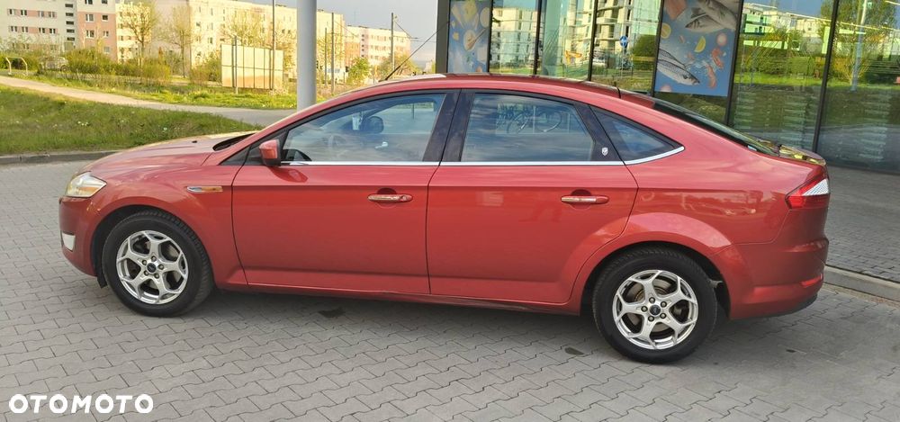 Ford Mondeo 2.3 Ghia - 20