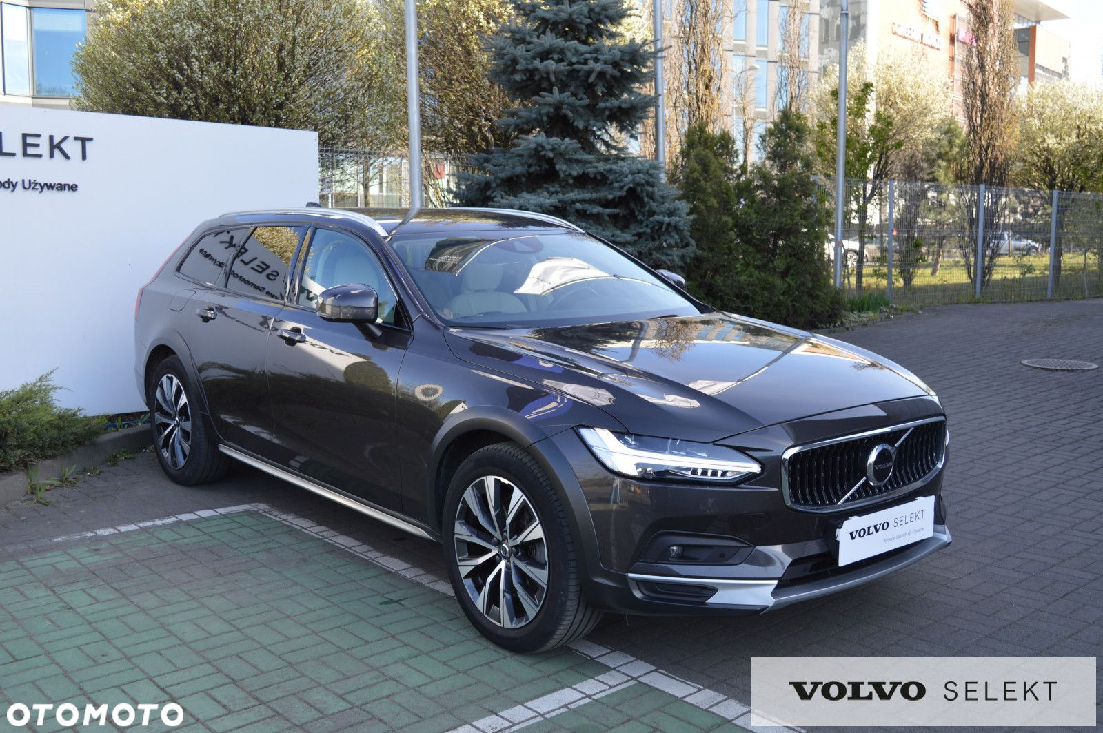 Volvo V90 Cross Country - 5