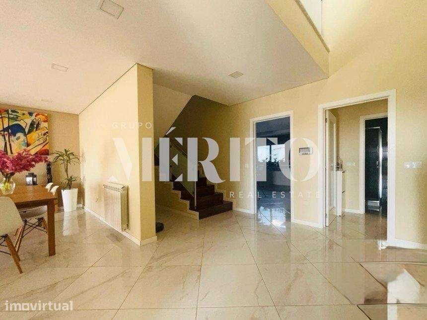 Moradia T3 nas Marinhas com Vista Mar e Excelente Localização - Grande imagem: 3/22