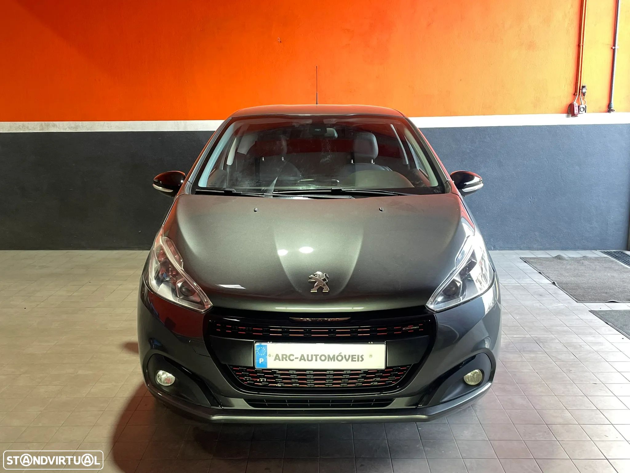 Peugeot 208 1.6 BlueHDi GT Line - 1