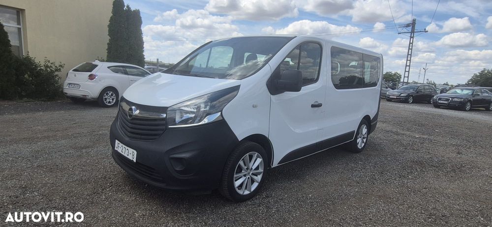 Opel Vivaro - 1