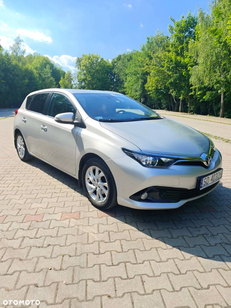 Toyota Auris - 1