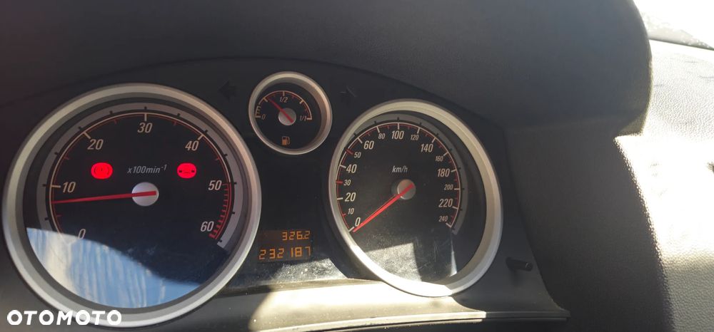 Opel Astra 1.9 CDTI DPF Sport - 10