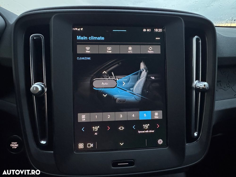 Volvo XC 40 B3 AT FWD MHEV Plus Dark - 15