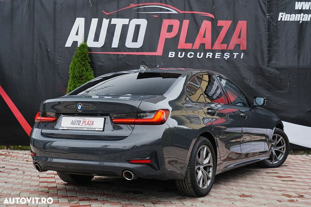 BMW Seria 3 320i Aut. Sport Line - 10