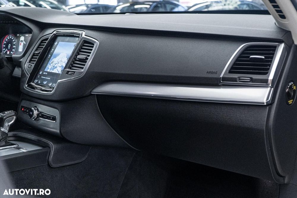 Volvo XC 90 D5 AWD Momentum - 31