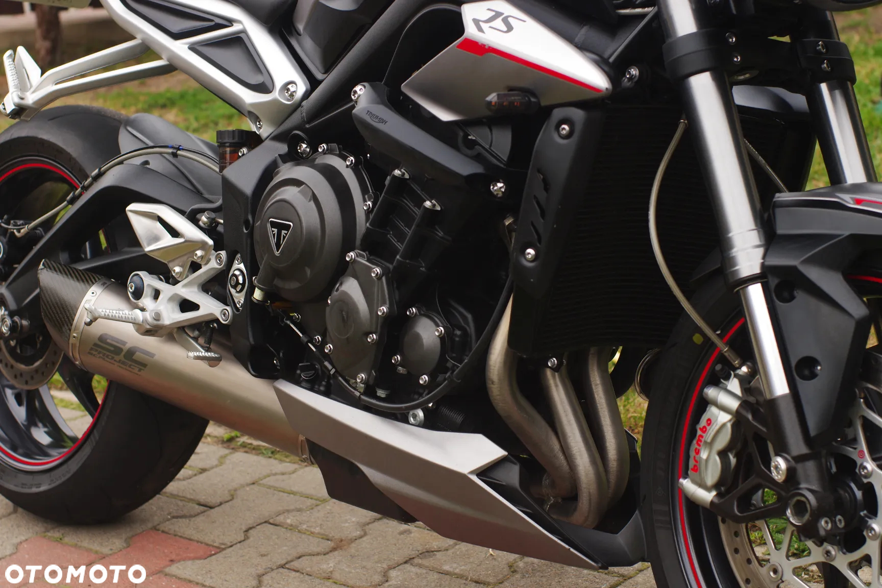 Triumph Street Triple - 10