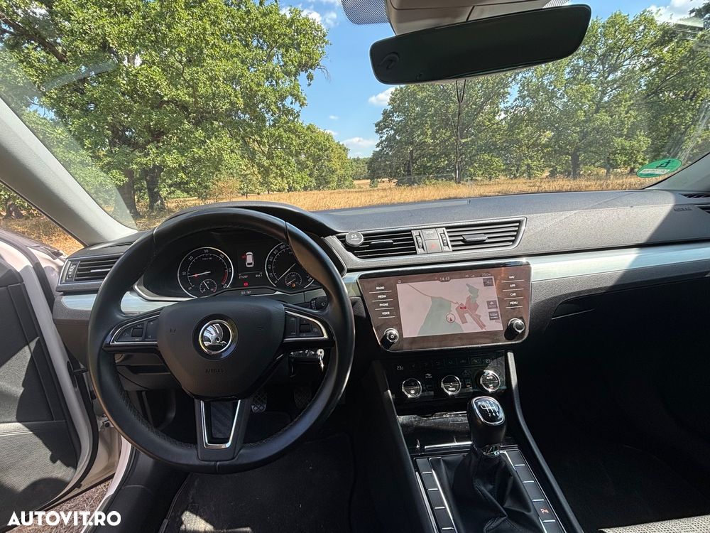 Skoda Superb 2.0 TDI Ambition - 24