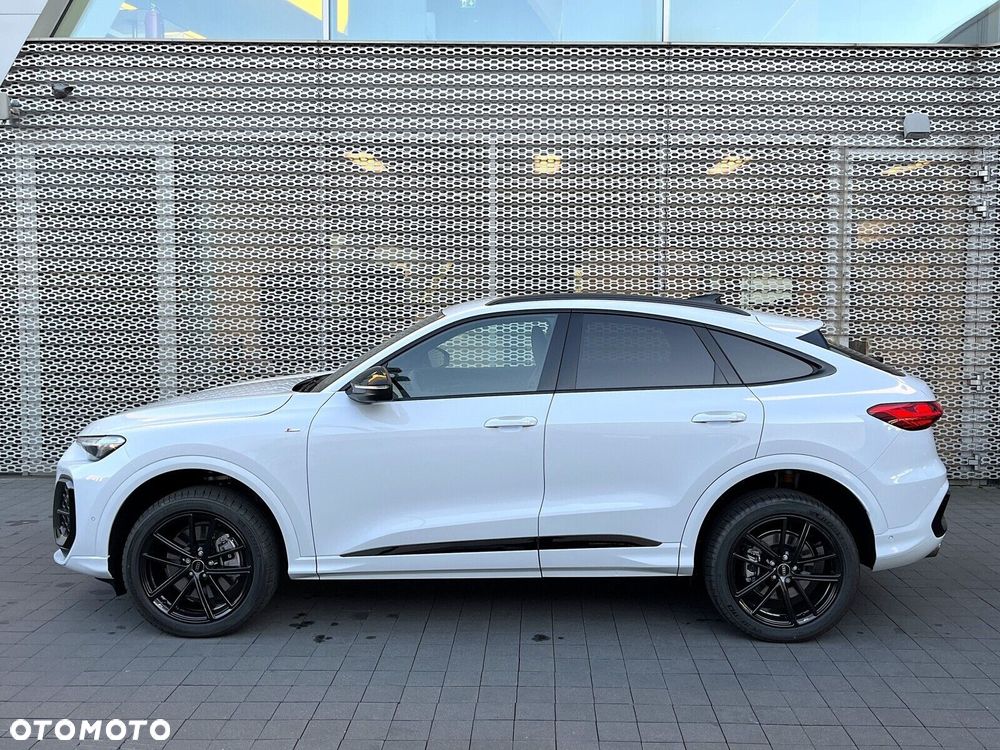 Audi Q5 Sportback - 9