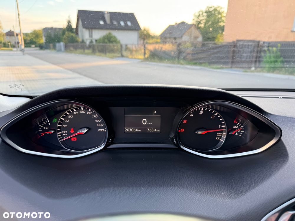 Peugeot 308 BlueHDi FAP 150 EAT6 Stop & Start Allure - 38