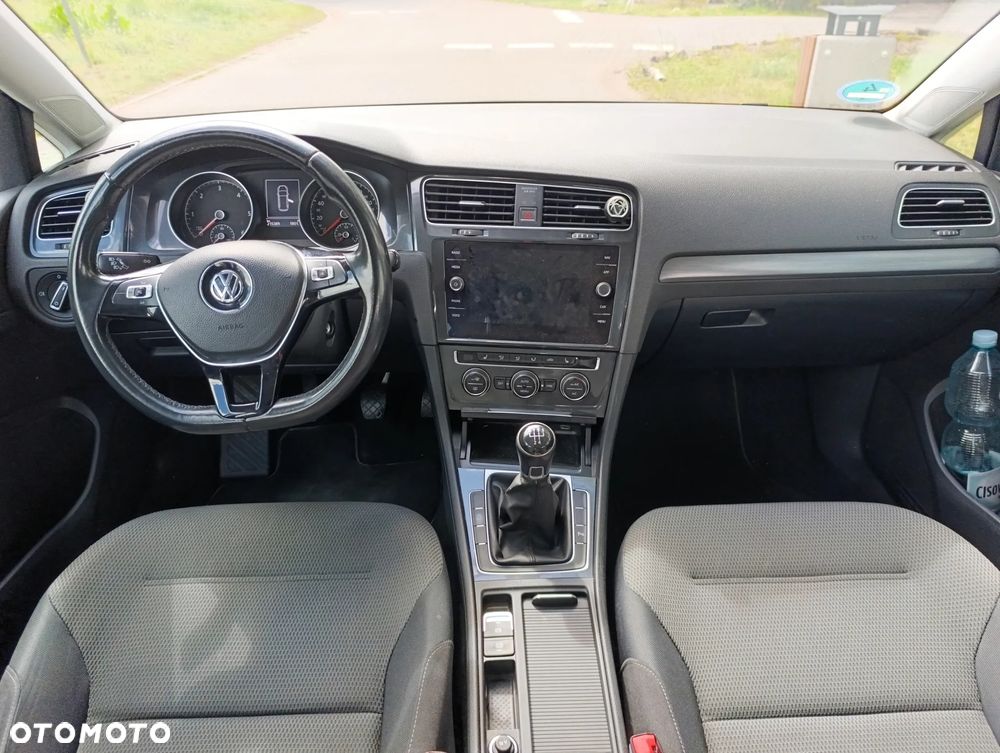 Volkswagen Golf VII 1.6 TDI BMT Comfortline - 8