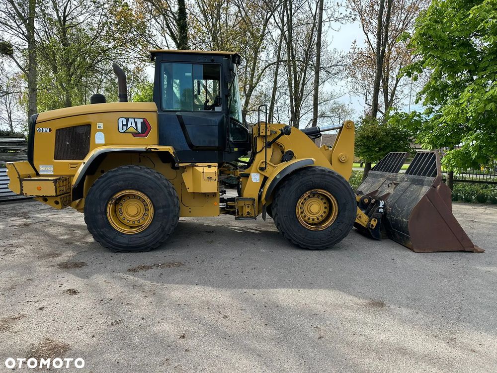 Caterpillar 938M - 2