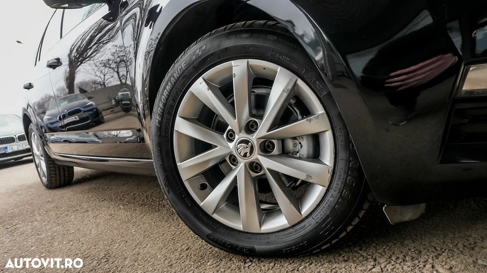 Skoda Octavia 1.6 TDI DSG Ambition - 28