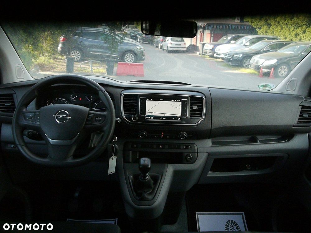 Opel Vivaro - 24