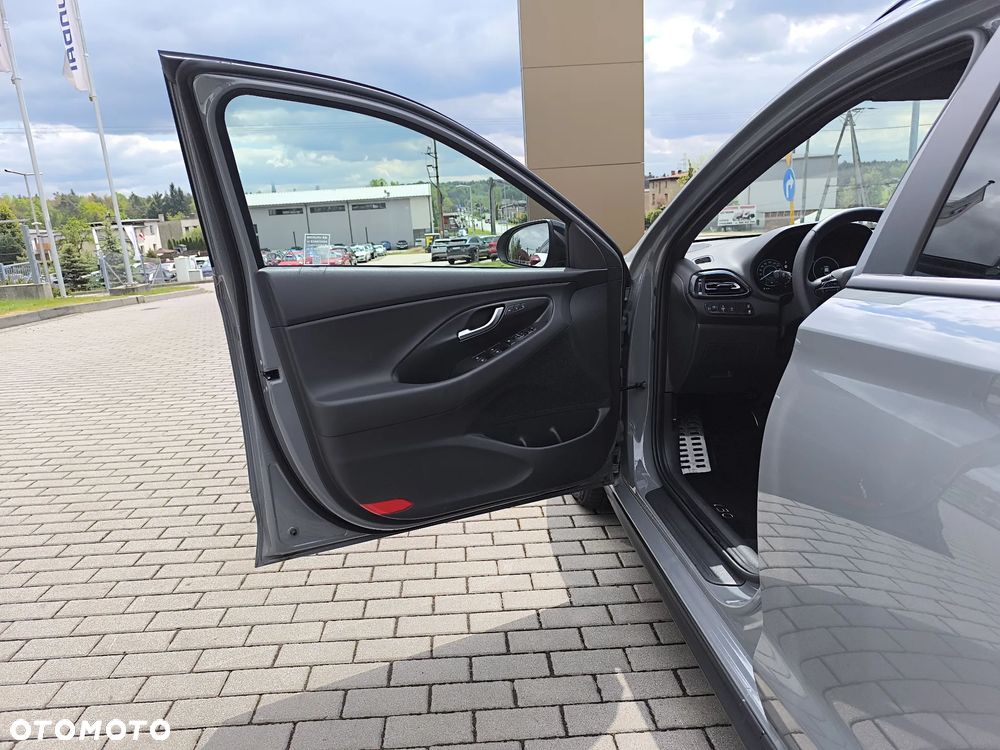 Hyundai i30 1.5 T-GDI 48V Modern DCT - 10