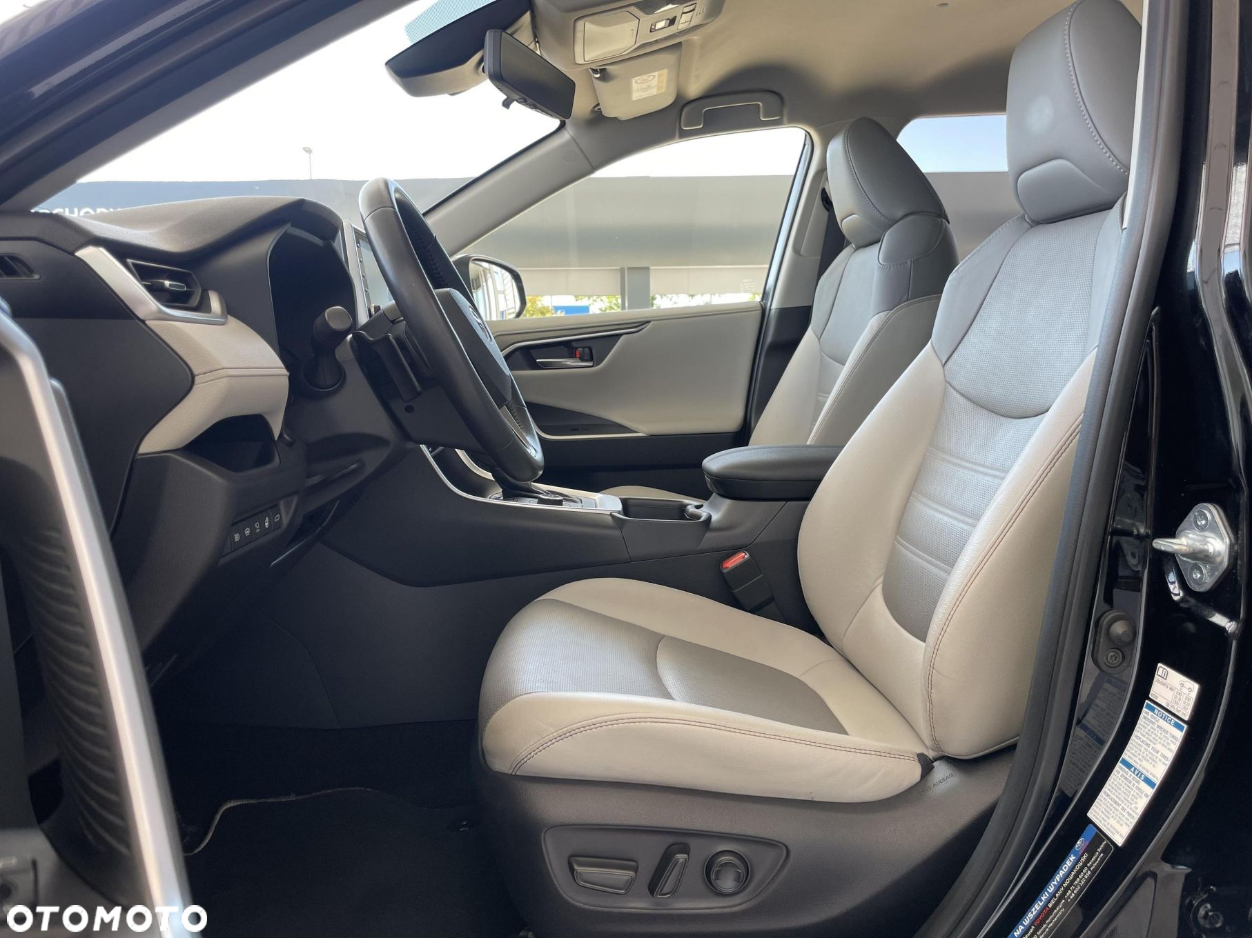 Toyota RAV4 - 15