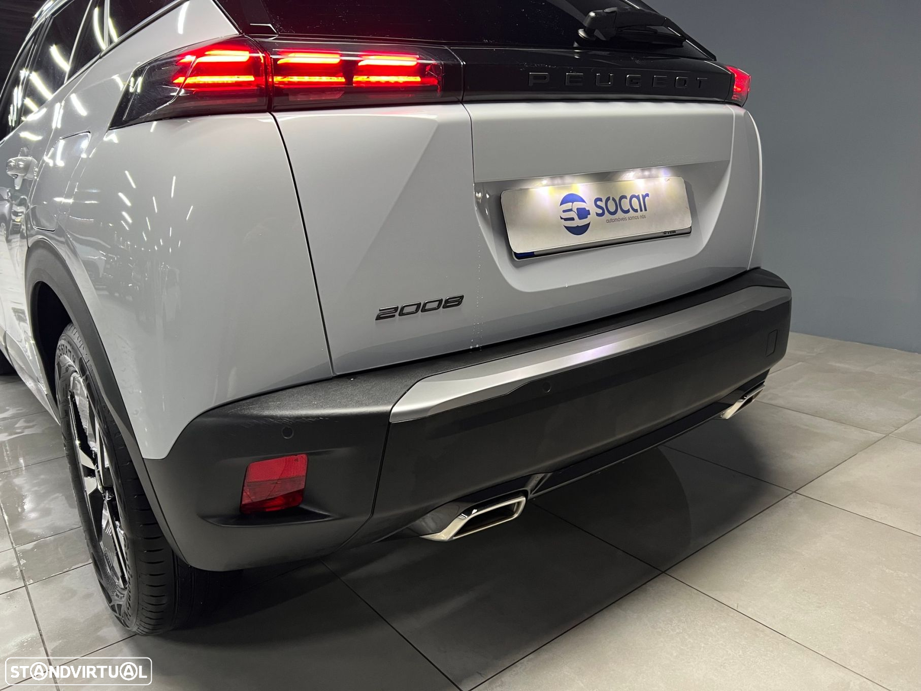 Peugeot 2008 1.2 PureTech Allure Pack EAT8 - 12