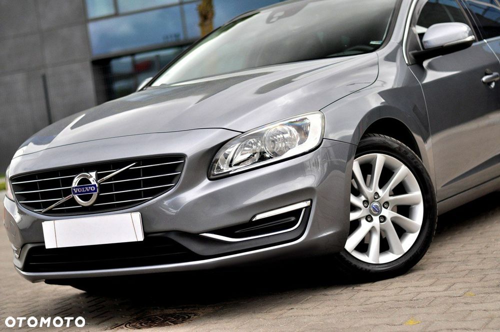 Volvo V60 D2 Momentum - 15