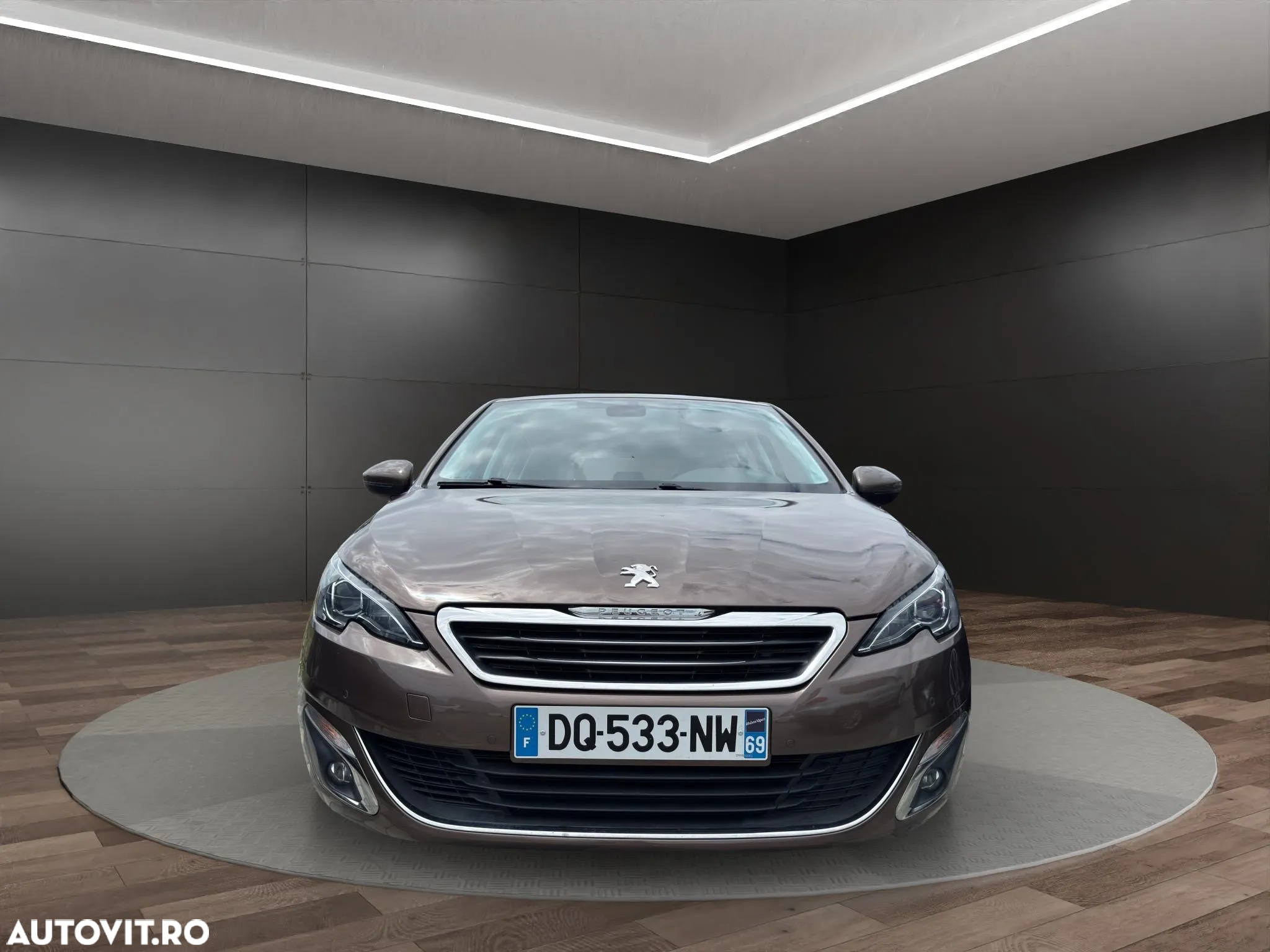 Peugeot 308 1.2 L PureTech Turbo Allure Aut. - 13