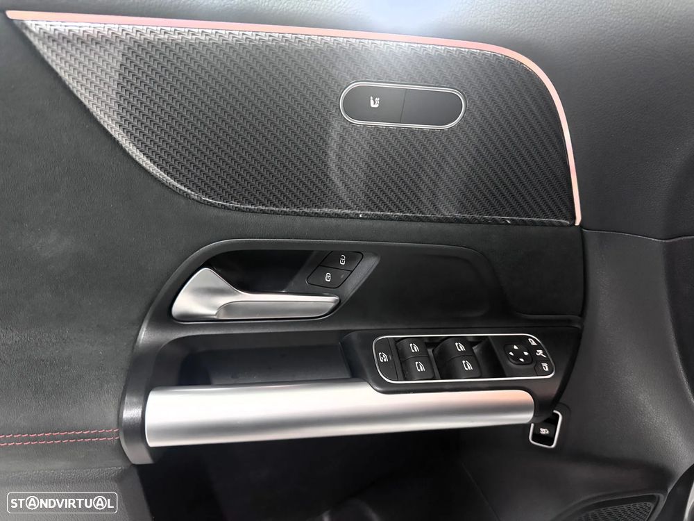 Mercedes-Benz GLA 180 d AMG Line - 7