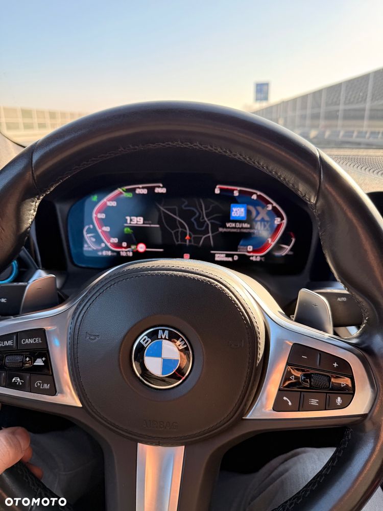 BMW Seria 3 320d M Sport - 12