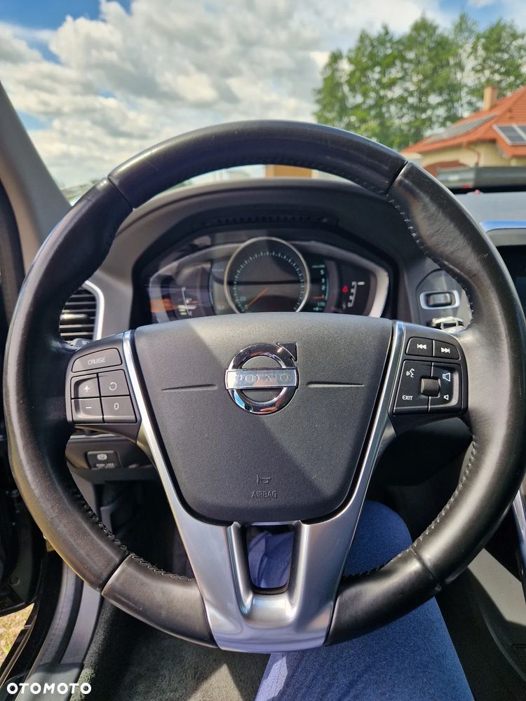 Volvo XC 60 D5 AWD Summum - 19