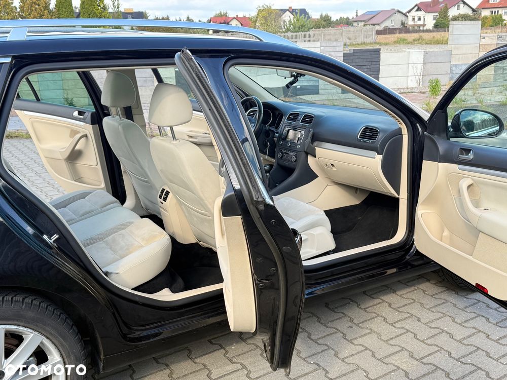 Volkswagen Golf - 34