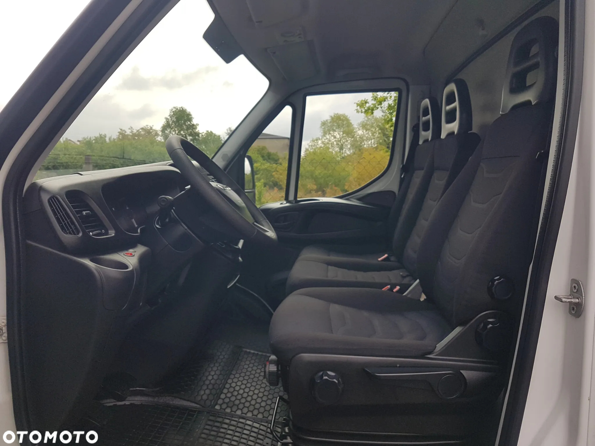 Iveco DAILY 3,0 KLIMA 8EP KONTENER 4,22x2,10x2,11 AC KRAJOWY DMC 3500 KG 35S15 - 21