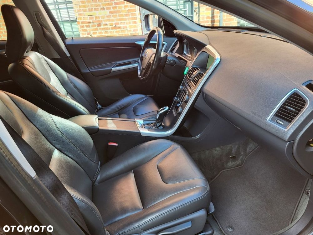 Volvo XC 60 - 30